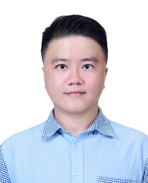 簡佑丞老師圖片